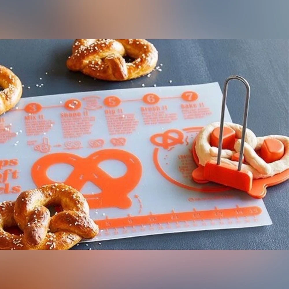 Pampered Chef Ultimate Soft Pretzel-Making Utensil‎